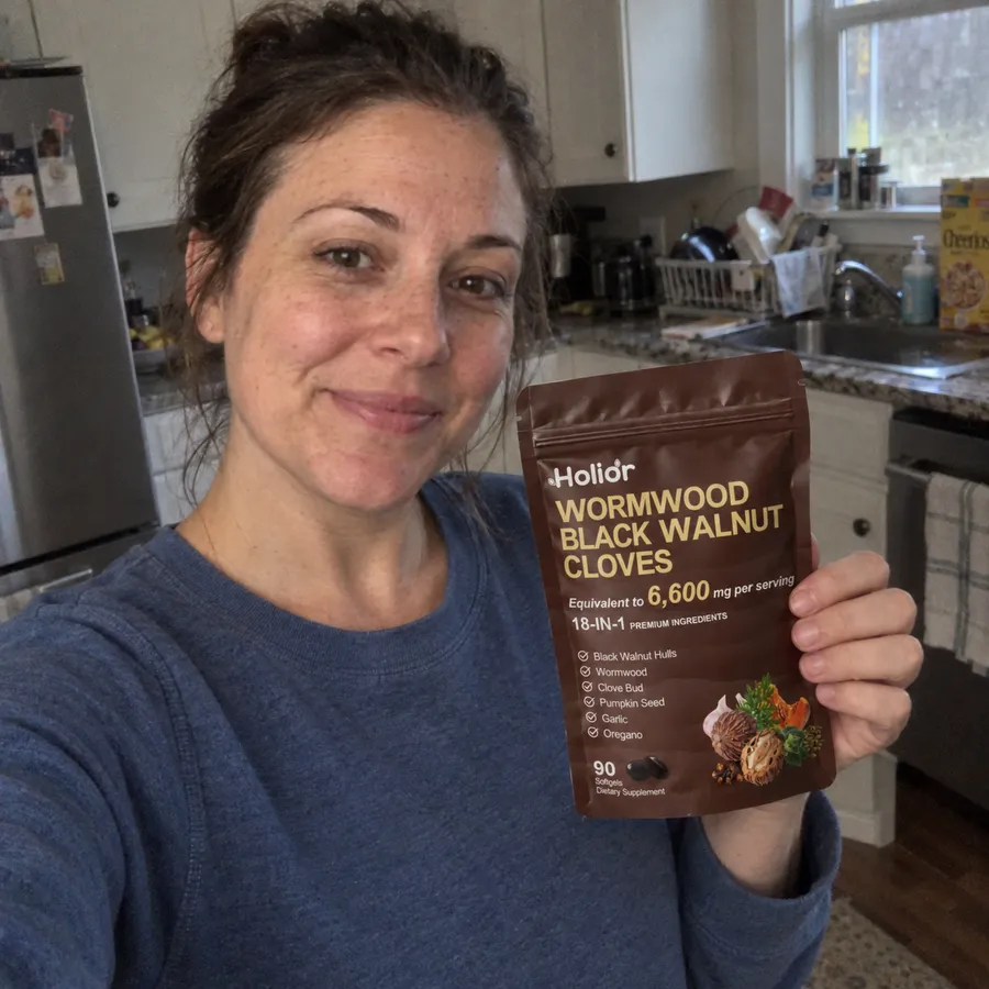 Rachel D. with the Wormwood Black Walnut Cloves pouch